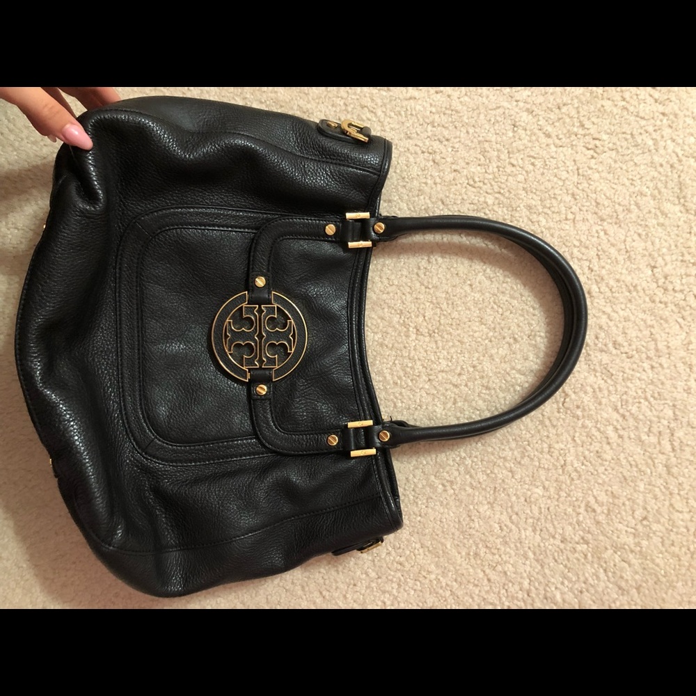 Tory Burch amanda hobo black classic tote